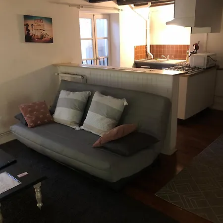 Le Victor Hugo 3 G Sa Pizza Offerte アパート オーリヤック